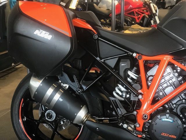 2016 KTM 1290 1301cc 1290 Superduke Gt image 6