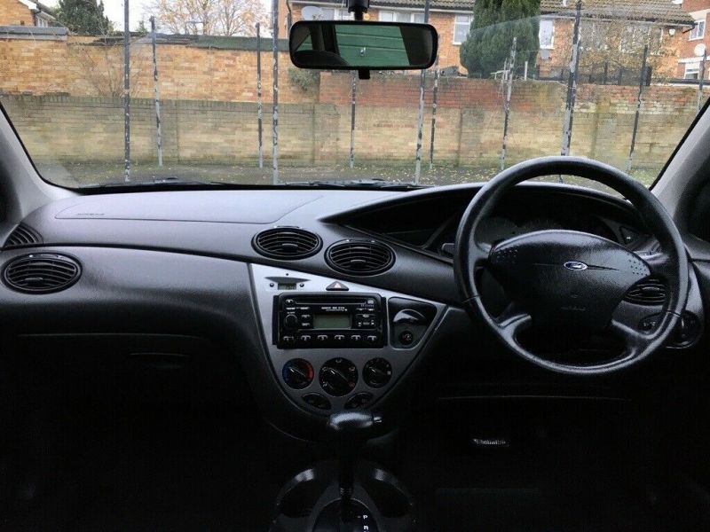 2001 Ford Focus 1.6 5dr image 6