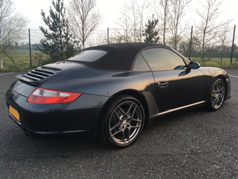 2006 Porsche 911 Carrera 2 Convertible Tiptronic image 2