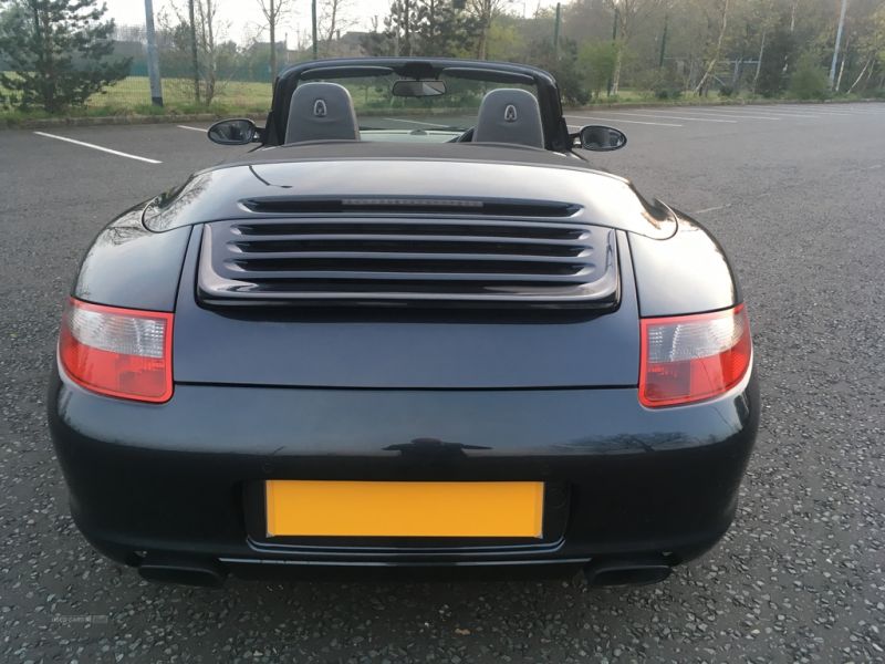 2006 Porsche 911 Carrera 2 Convertible Tiptronic image 9
