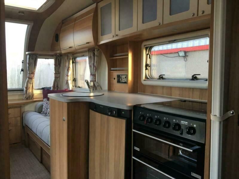 2014 Bailey Pegasus GT 65 Verona 4 Berth image 8