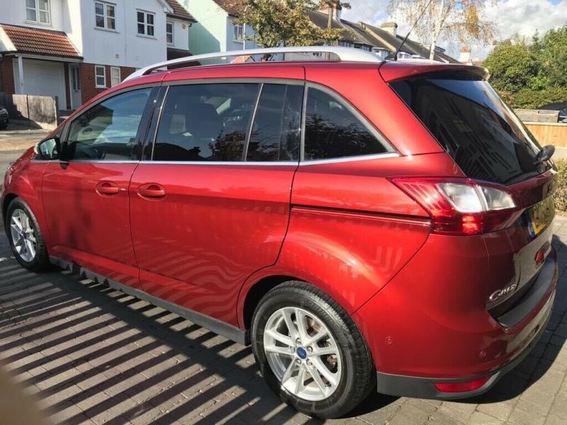 2015 Ford Grand C-Max Zetec image 2