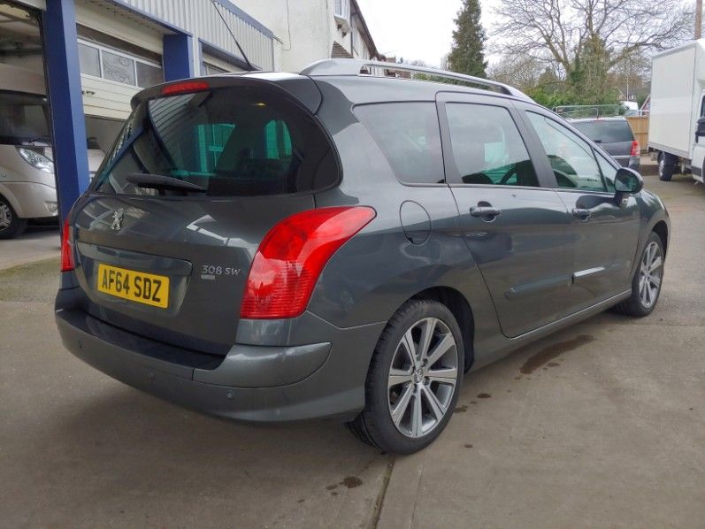 2014 Peugeot 308 E-HDI SW image 3