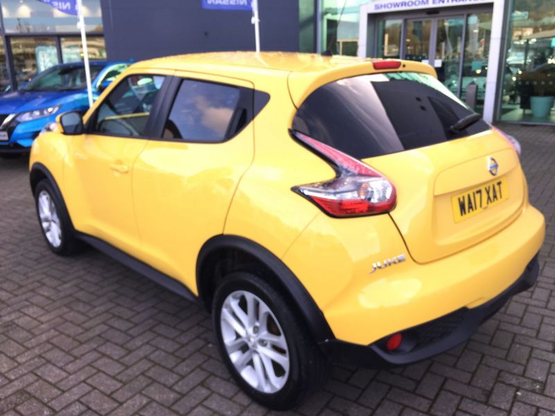 2017 Nissan Juke 1.2 DiG-T Acenta 5dr image 3