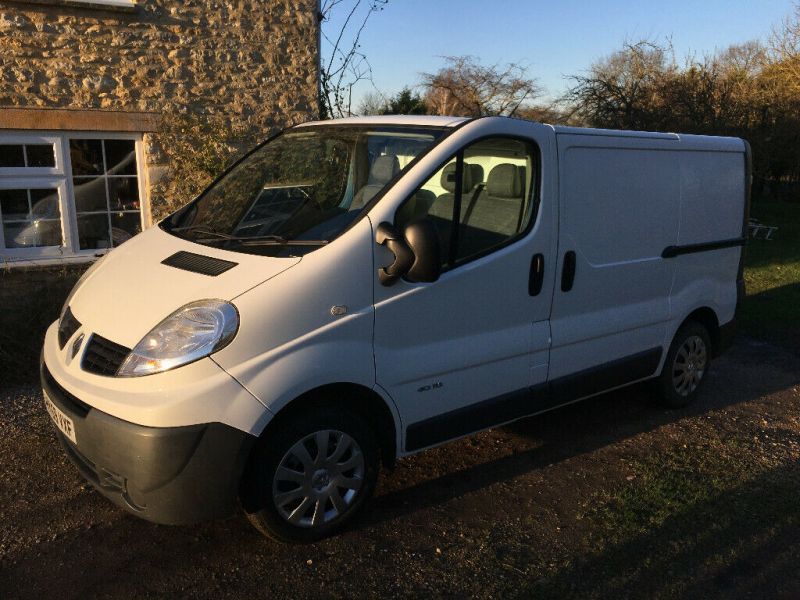 2009 Renault Trafic SWB 2.0 image 1