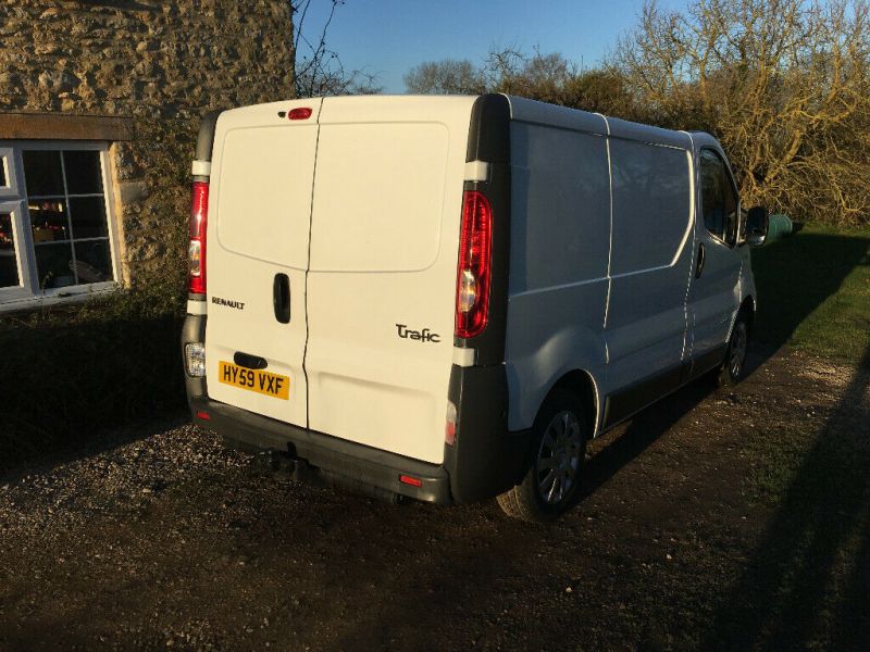 2009 Renault Trafic SWB 2.0 image 4