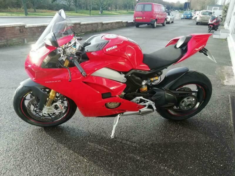 2018 Ducati Panigale V4 S image 3