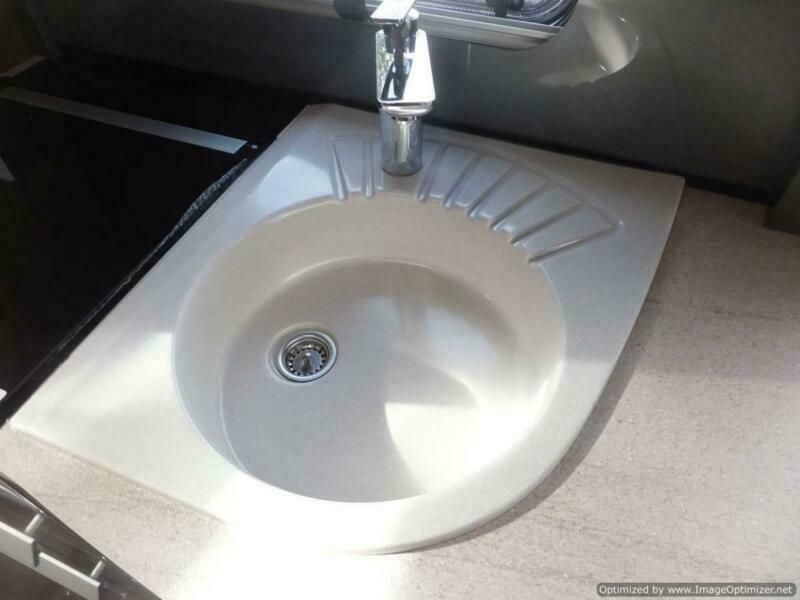 2018 Bessacarr 494 4 Berth Motorhome image 11