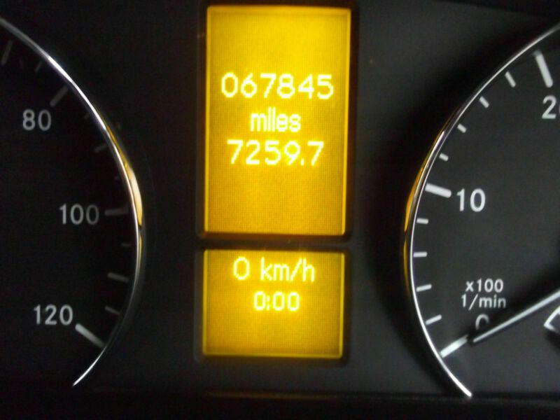 2011 Mercedes-Benz Sprinter image 6