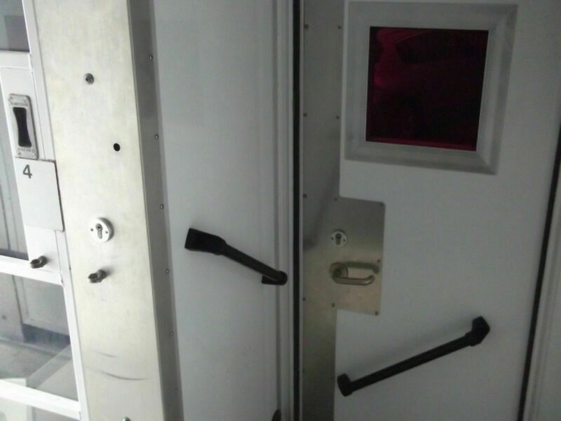 2011 Mercedes-Benz Sprinter image 13