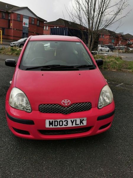 2003 Toyota Yaris image 5