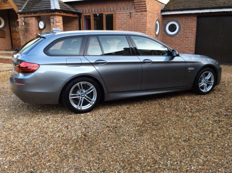 2017 BMW 5 Series 2.0 520d M Sport Touring 5dr image 3