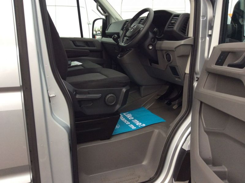 2018 Volkswagen Crafter LWB 2.0 CR35 TDI image 5