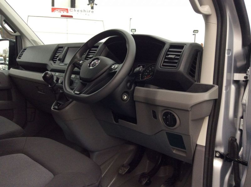 2018 Volkswagen Crafter LWB 2.0 CR35 TDI image 6