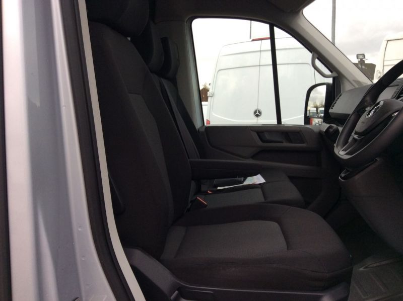 2018 Volkswagen Crafter LWB 2.0 CR35 TDI image 12