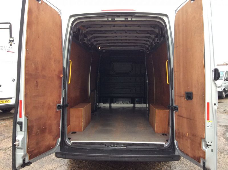 2018 Volkswagen Crafter LWB 2.0 CR35 TDI image 16