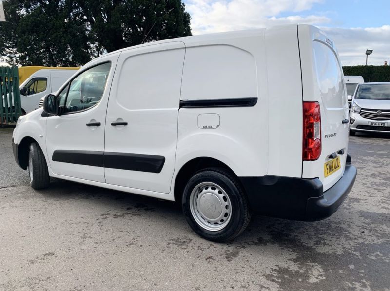 2012 Peugeot Partner 1.6 Hdi S L2 Crew Van 4dr image 2