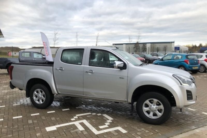 2018 Isuzu D-MAX 1.9 Eiger Dcb image 4