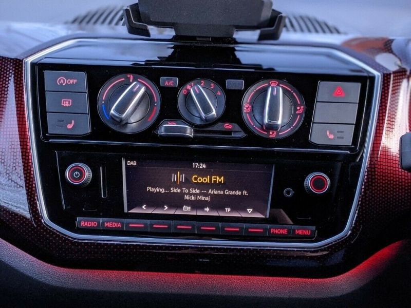 2019 Volkswagen Up GTI image 4