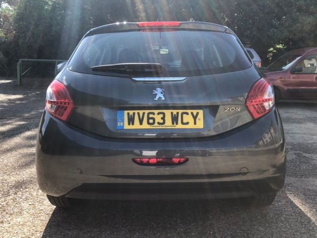 2013 Peugeot 208 Active 5dr image 4