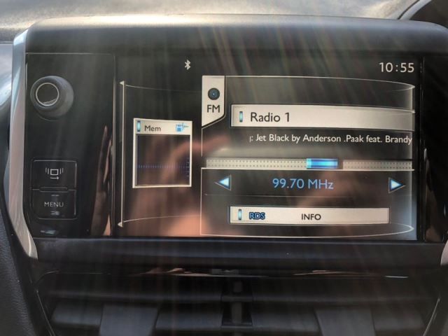 2013 Peugeot 208 Active 5dr image 6