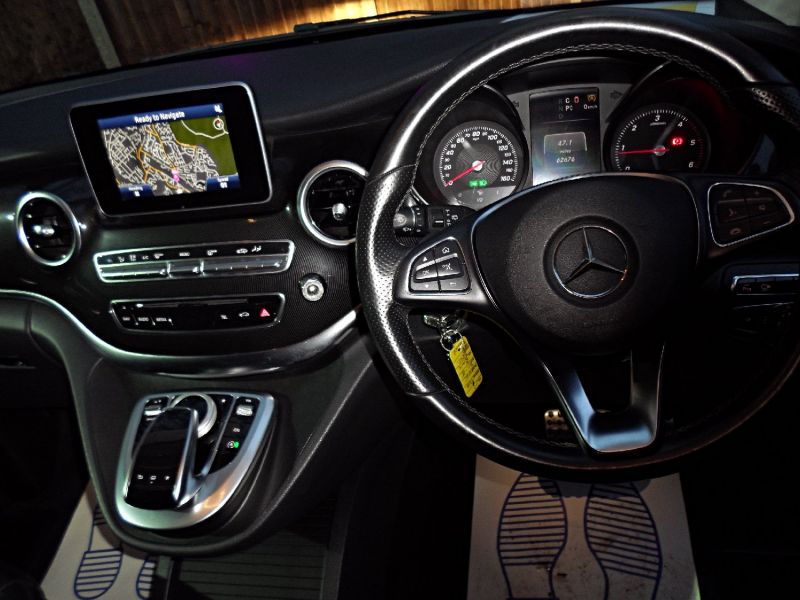 2015 Mercedes V Class V220 SE image 6