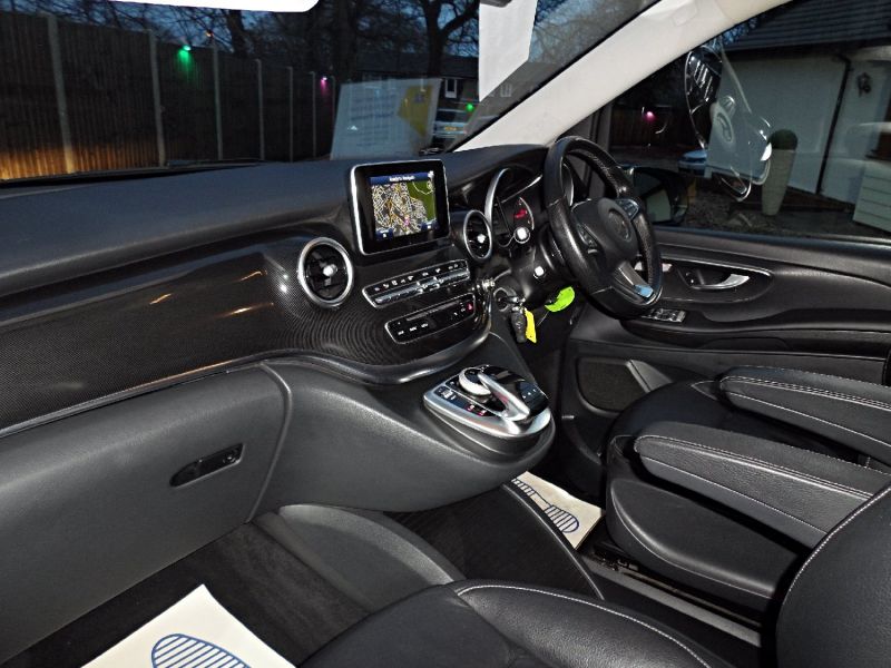 2015 Mercedes V Class V220 SE image 8