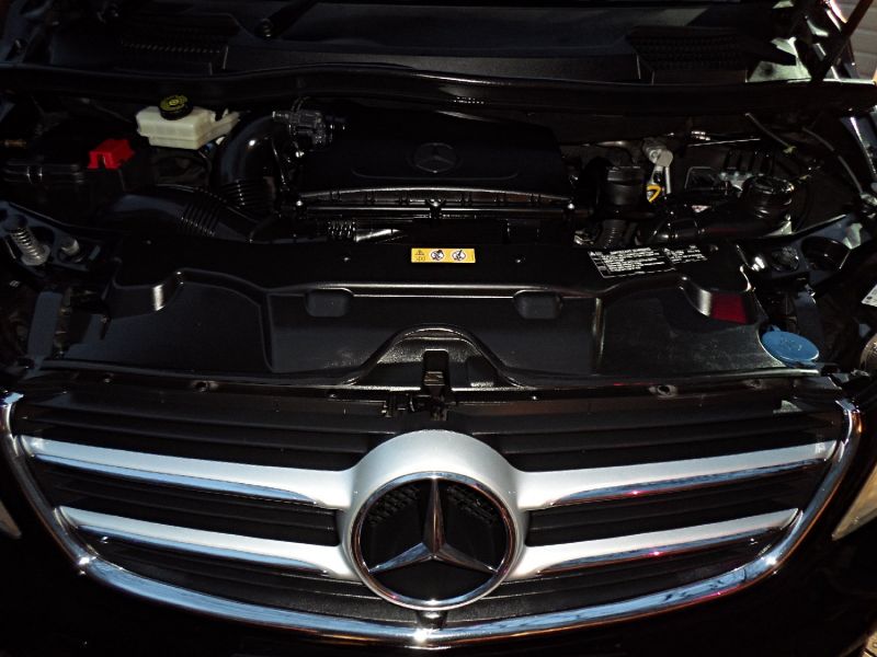 2015 Mercedes V Class V220 SE image 13