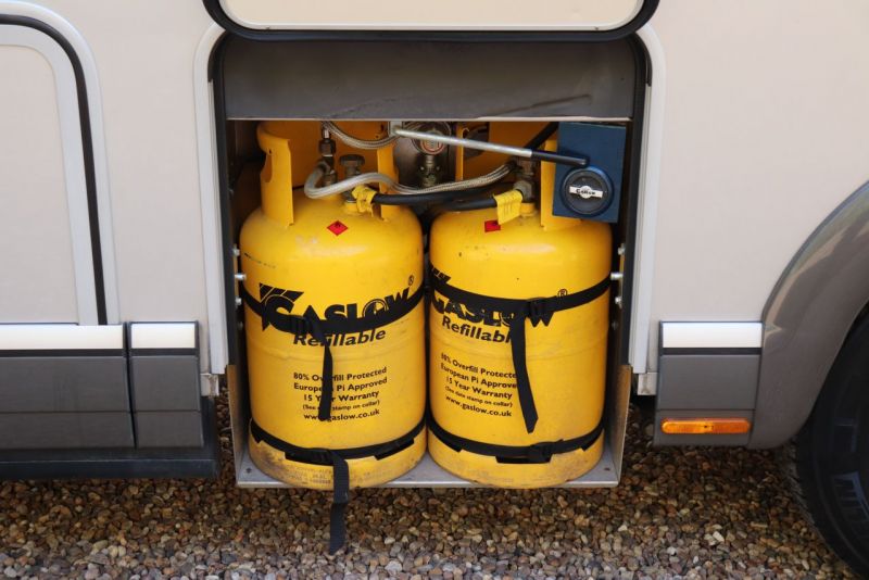 2015 Carthago Chic E-Line I50 Yachting image 6