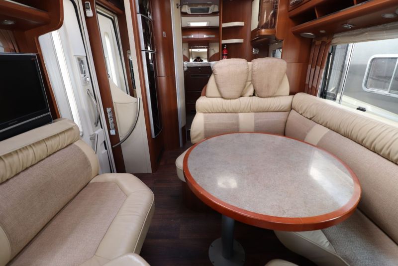 2015 Carthago Chic E-Line I50 Yachting image 7