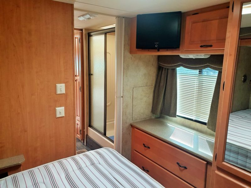 2007 Winnebago Style Damon Daybreak image 8