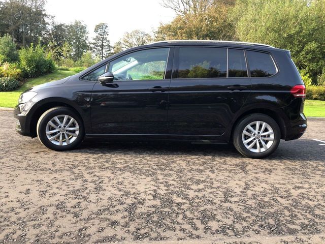 2016 Volkswagen Touran 1.6 Se Tdi Dsg 5dr image 3