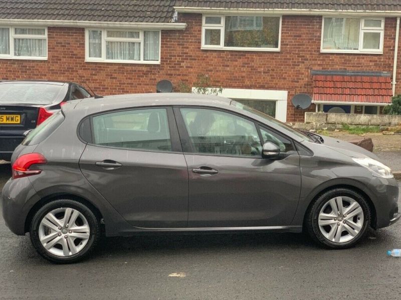 2019 Peugeot 208 1.5 Blue HDI Active image 6