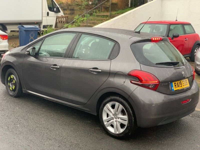 2019 Peugeot 208 1.5 Blue HDI Active image 7