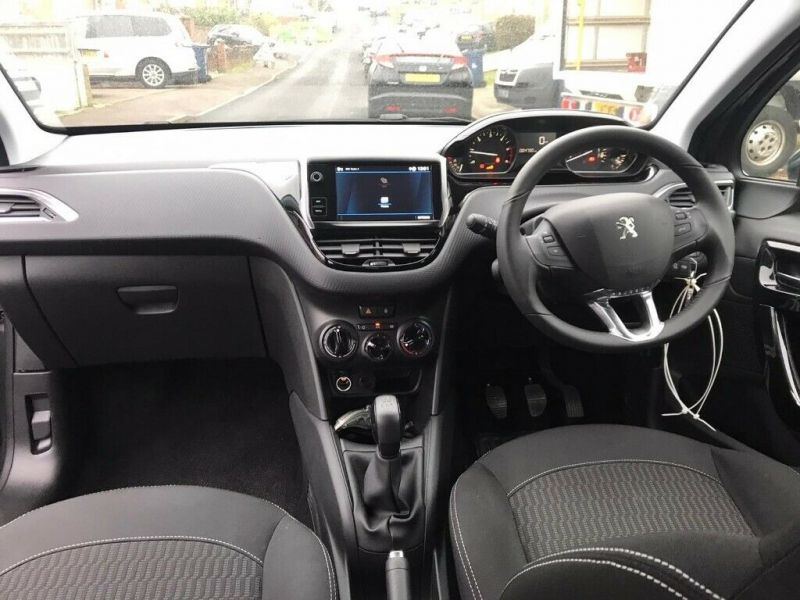 2019 Peugeot 208 1.5 Blue HDI Active image 9