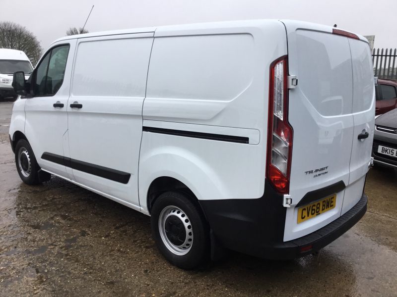 2018 Ford Transit Custom 300 2.0 TDCi 105ps Low Roof Van image 3