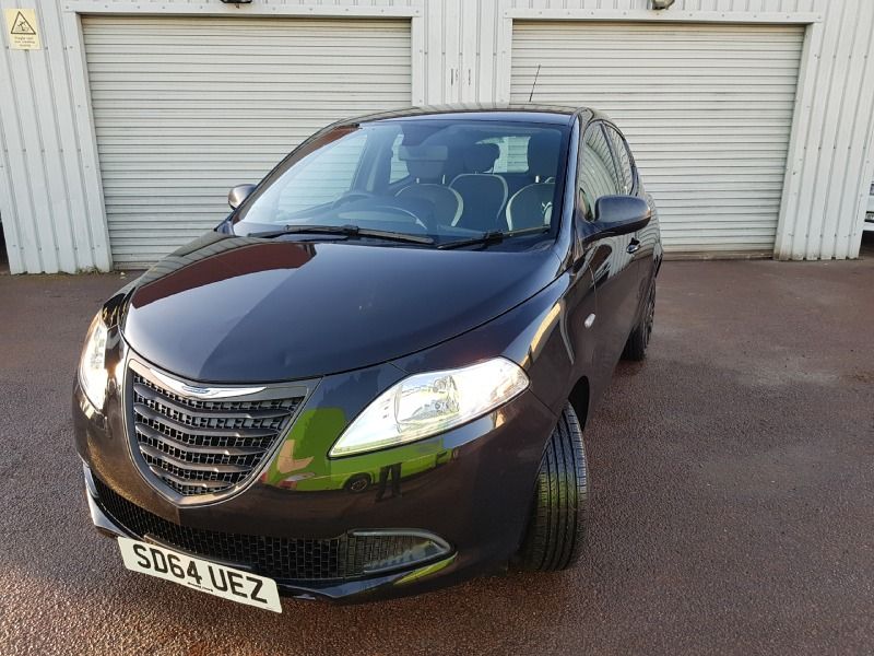 2014 Chrysler Ypsilon 1.2 5dr image 1