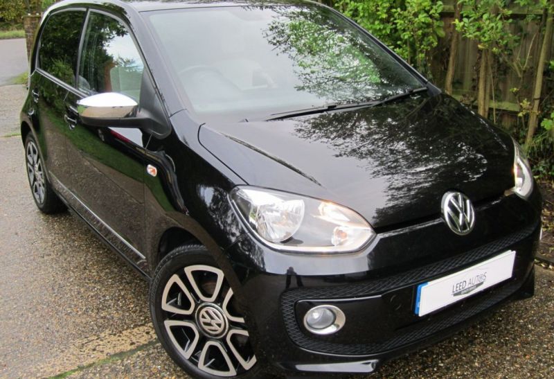 2015 Volkswagen up! Hatch 1.0 5dr image 1