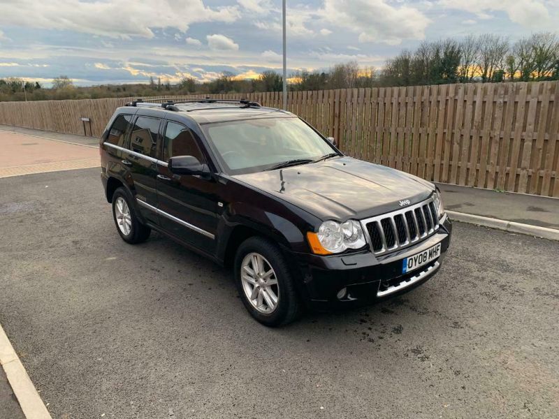 2008 Jeep Cherokee Overland image 1