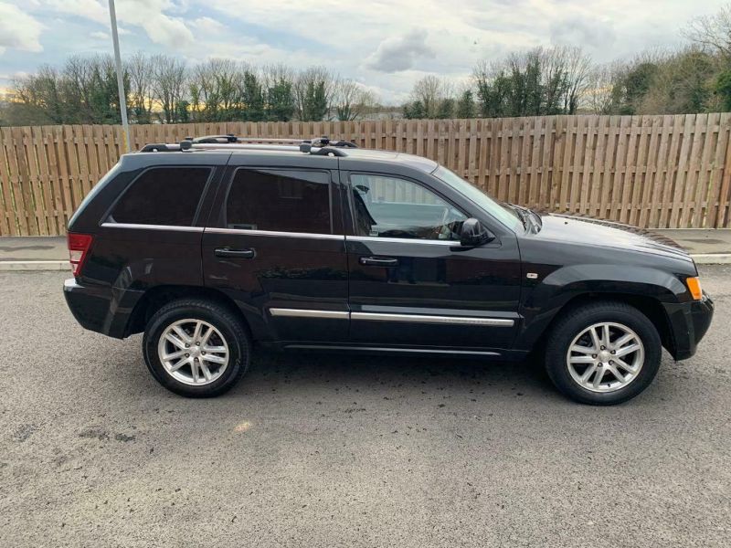 2008 Jeep Cherokee Overland image 4