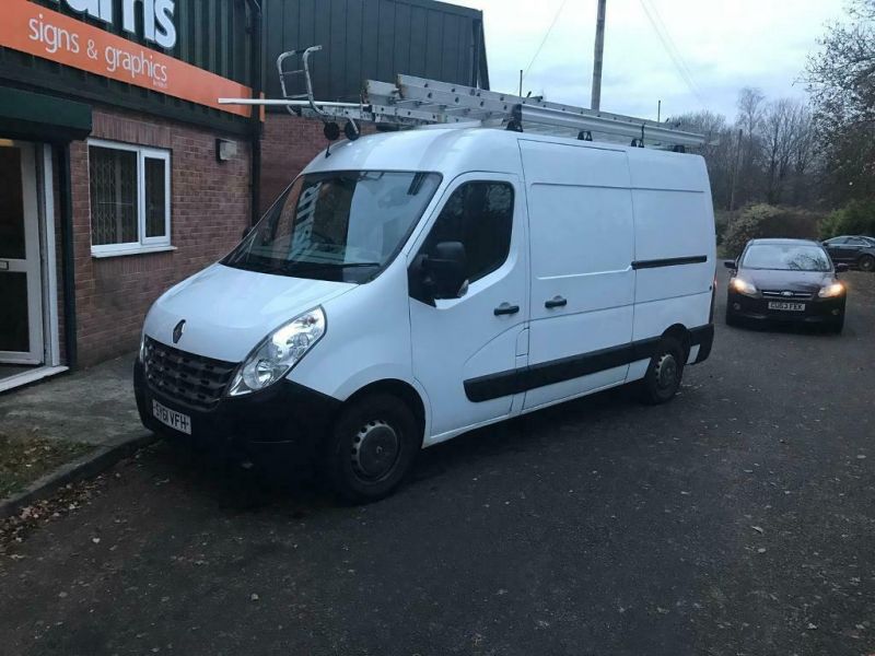 2011 Renault Master MWB MM35 DCI 125 image 1