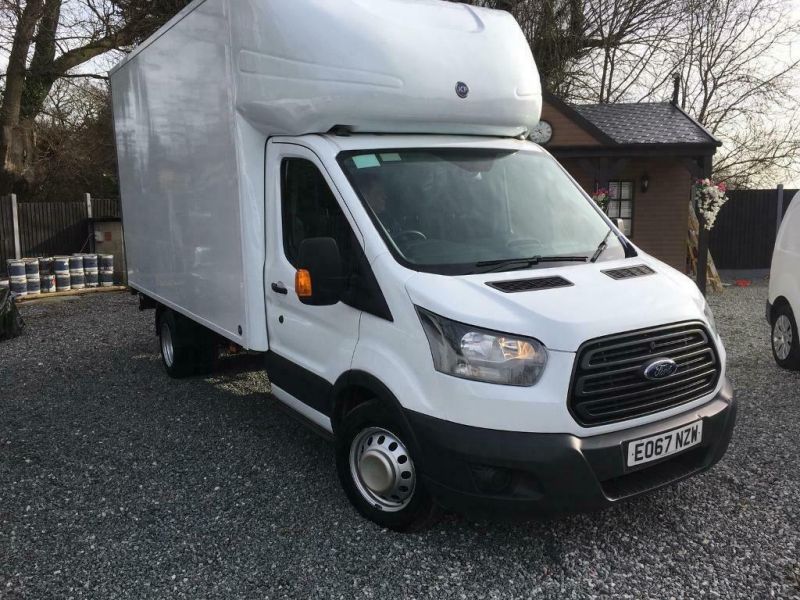 2017 Ford Transit Luton With Tail Lift image 1