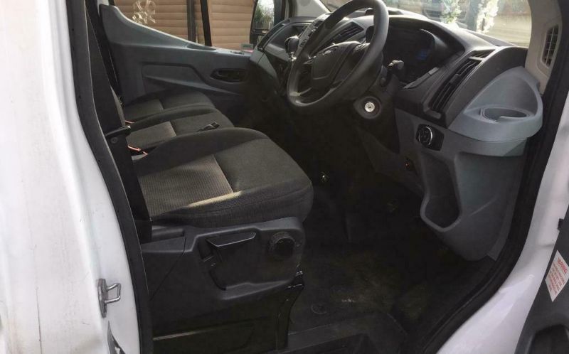 Ford Transit Luton With Tail Lift image 4