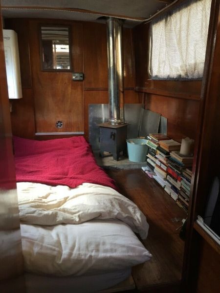 30ft Cruiser Narrowboat image 3