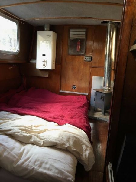 30ft Cruiser Narrowboat image 4