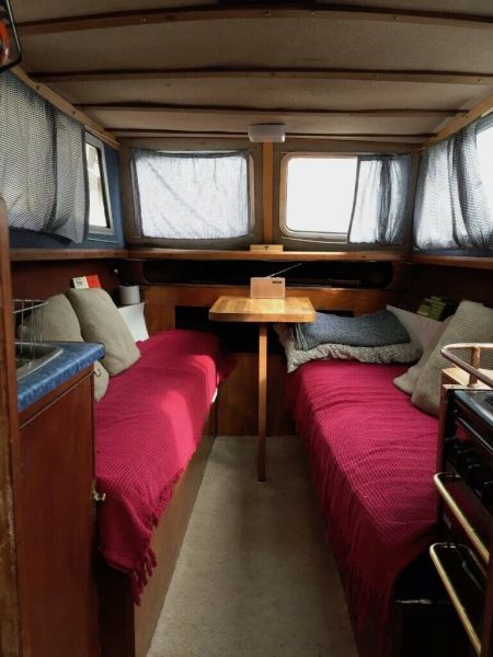 30ft Cruiser Narrowboat image 6