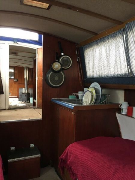 30ft Cruiser Narrowboat image 7