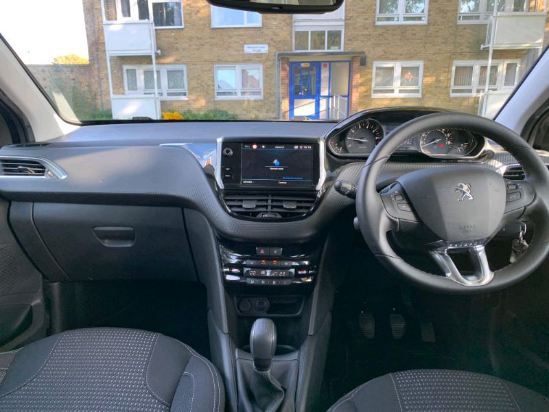 2019 Peugeot 208 s/s Tech Edition image 2