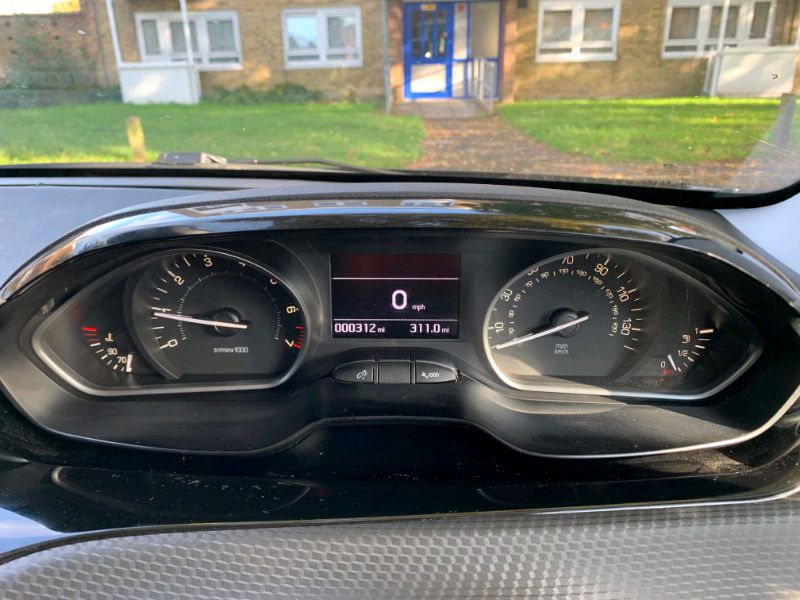 2019 Peugeot 208 s/s Tech Edition image 5