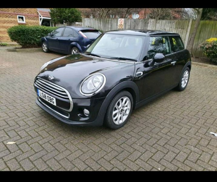 2018 Mini Cooper Hatch 1.5 Low Milage image 1